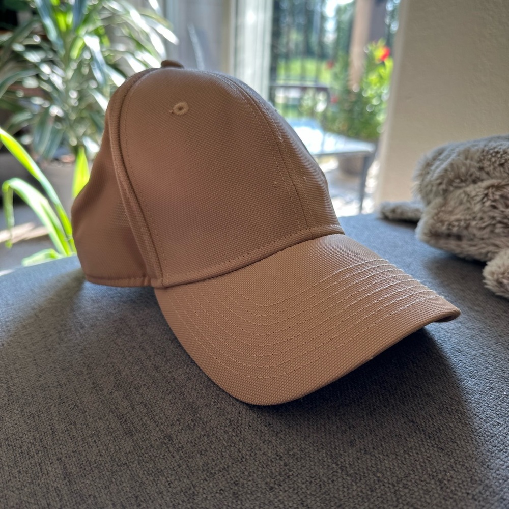 Beige Jordan hat